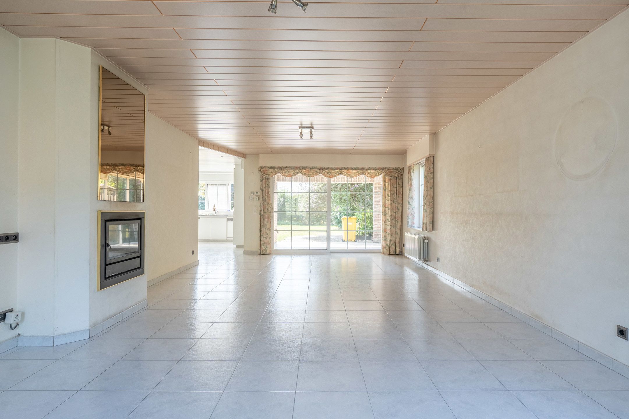 Ruime woning met 4 slpks op mooi zuidperceel van 1.041 m²  foto 7