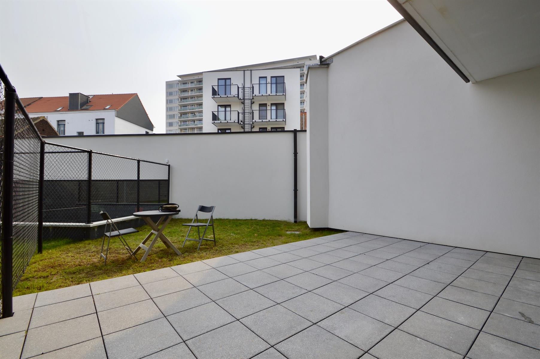 Antwerpen - Trendy appartement gelegen op het bruisende Zuid foto {{pictureIndex}}