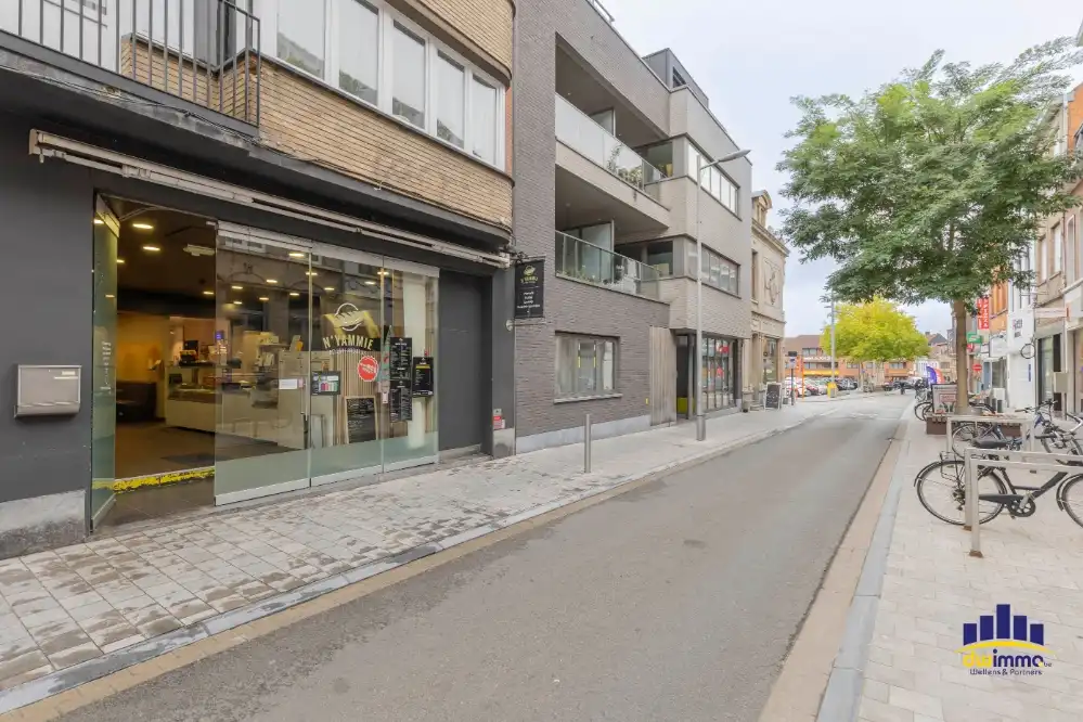 Ter overname: Instapklare broodjeszaak – N’Yammie (centrum Izegem) foto 17