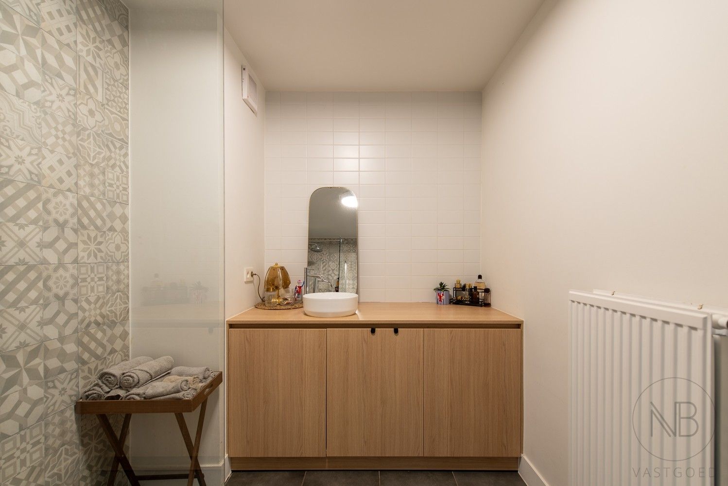 Instapklaar appartement met 2 slaapkamers & autostaanplaats! foto 17