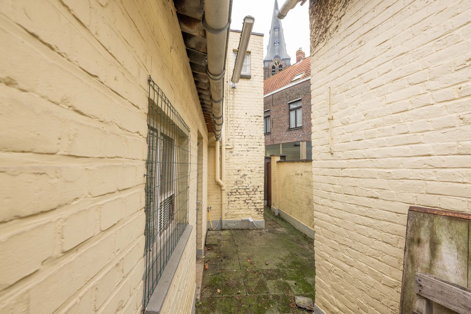 Handelsruimte met woonst te Ruiselede. foto 26