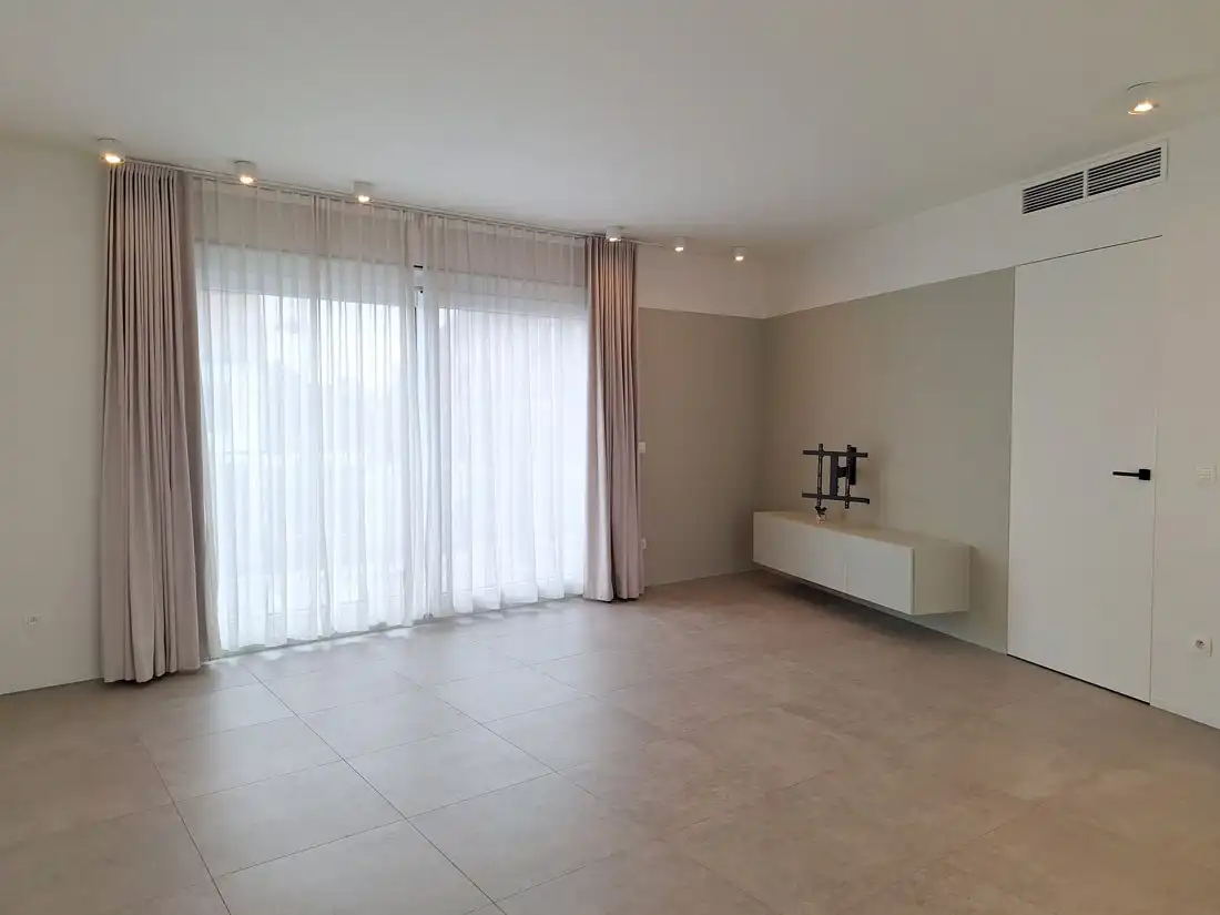 Modern instapklaar appartement te Koersel centrum foto 4