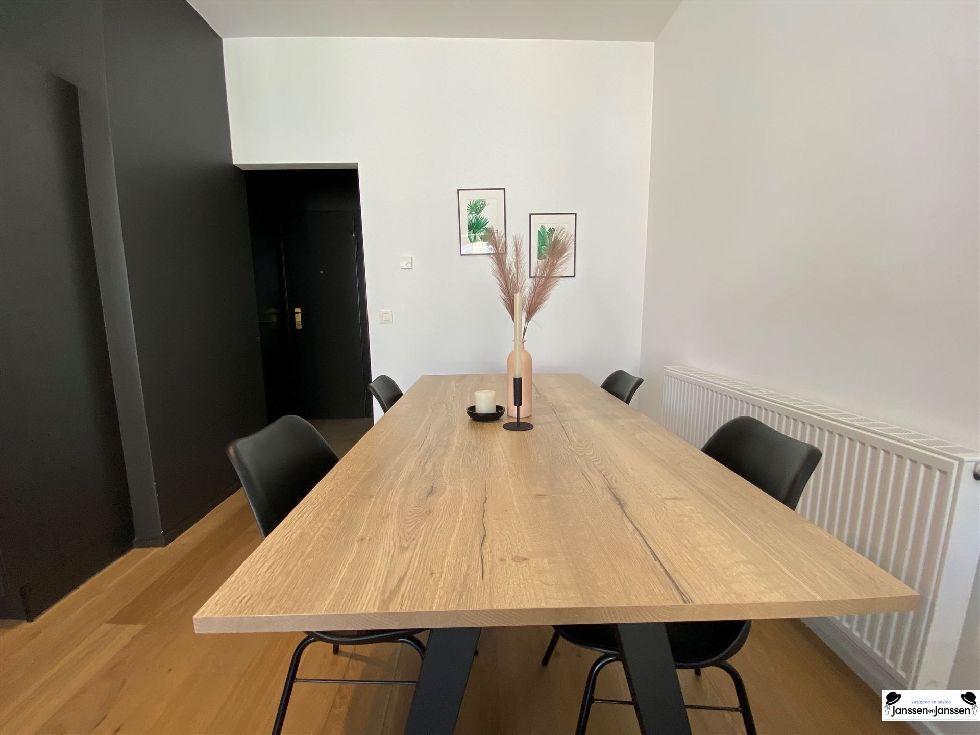 Mooi afgewerkt 2 slaapkamer appartement op en top locatie in Antwerpen foto 3