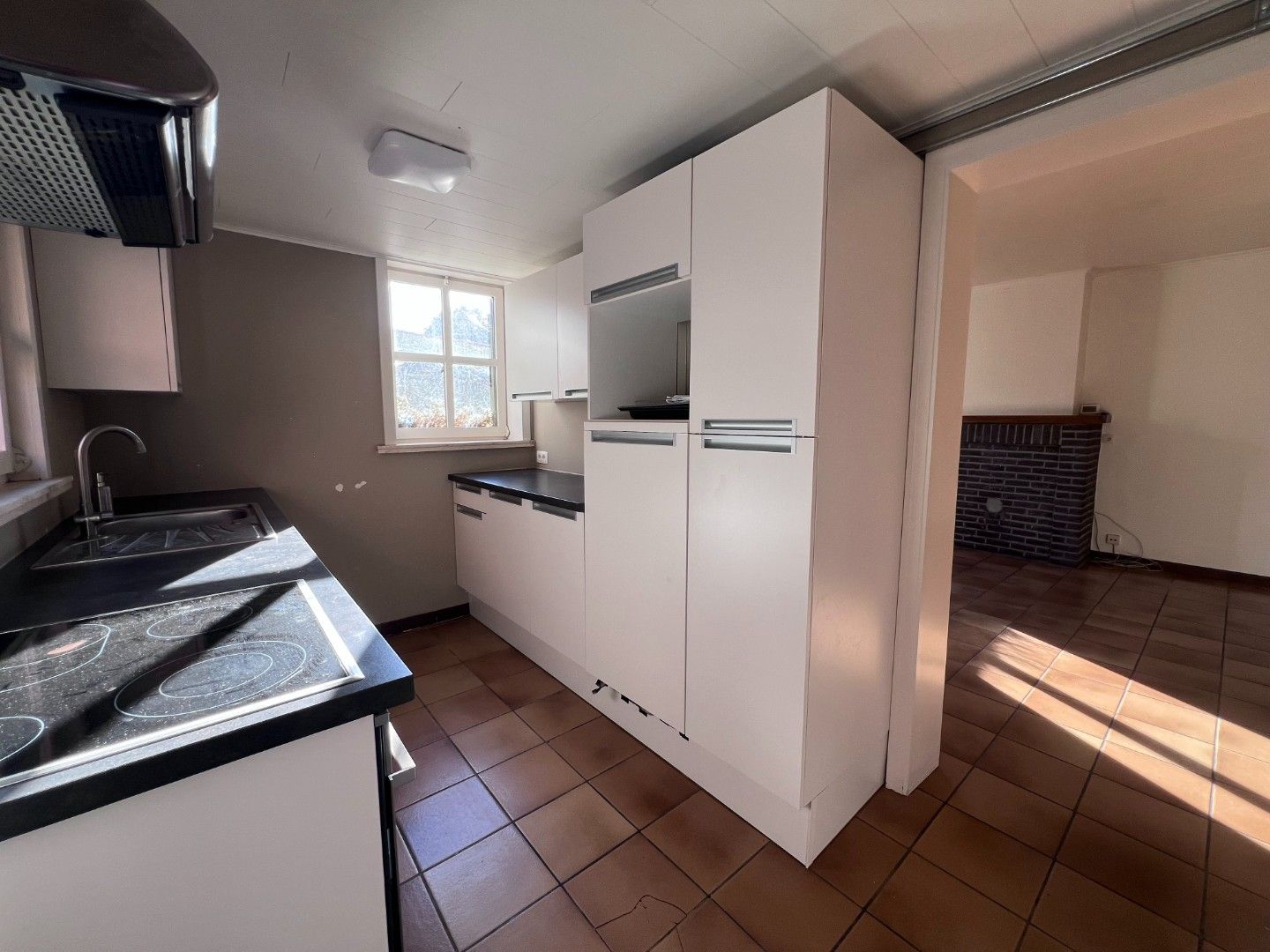 Charmante woning met drie slaapkamers te huur in Vinderhoute foto 7