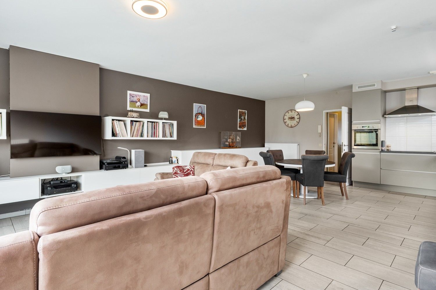 Instapklaar appartement met 2 slaapkamers, zonnige tuin en garage te Wommelgem foto 6