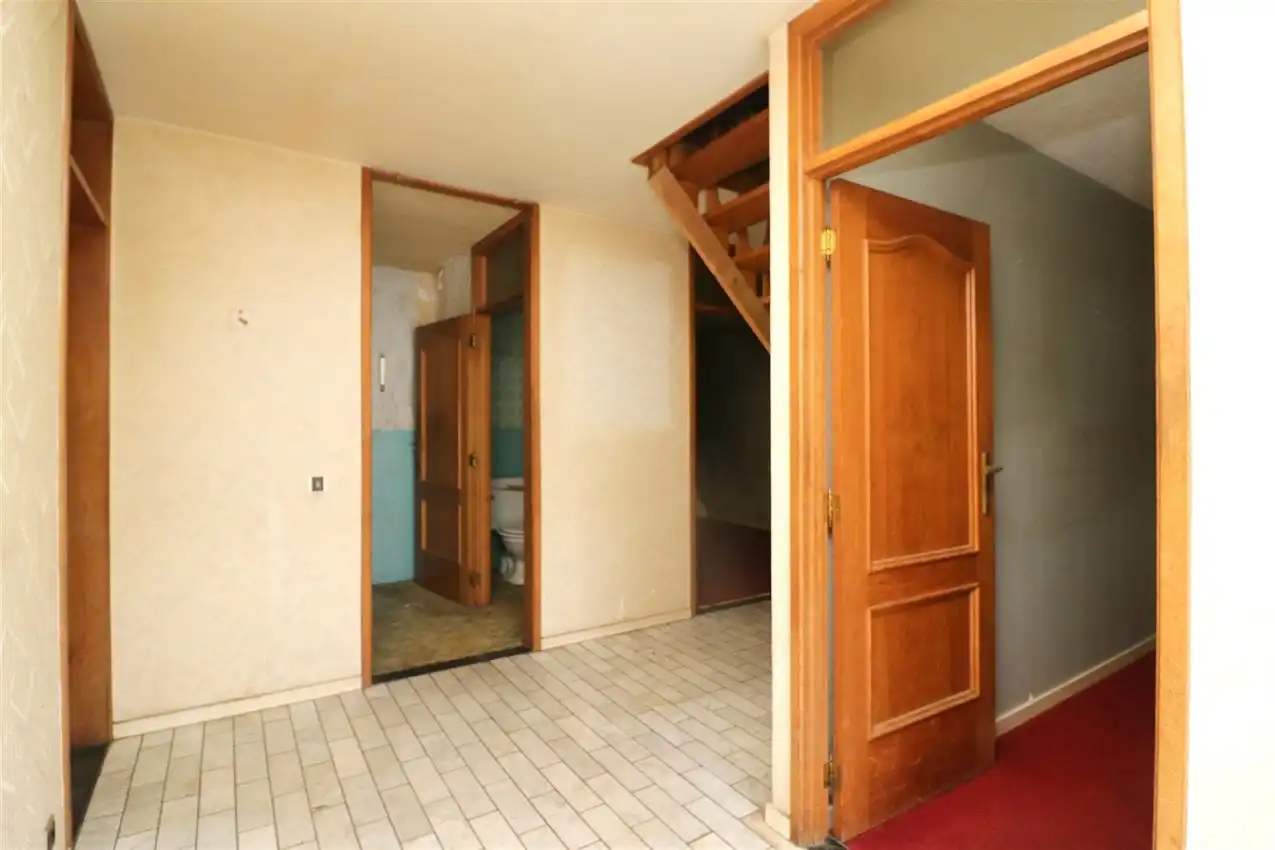 karaktervol, geliefde ligging, 6 slpk, te renoveren foto 46