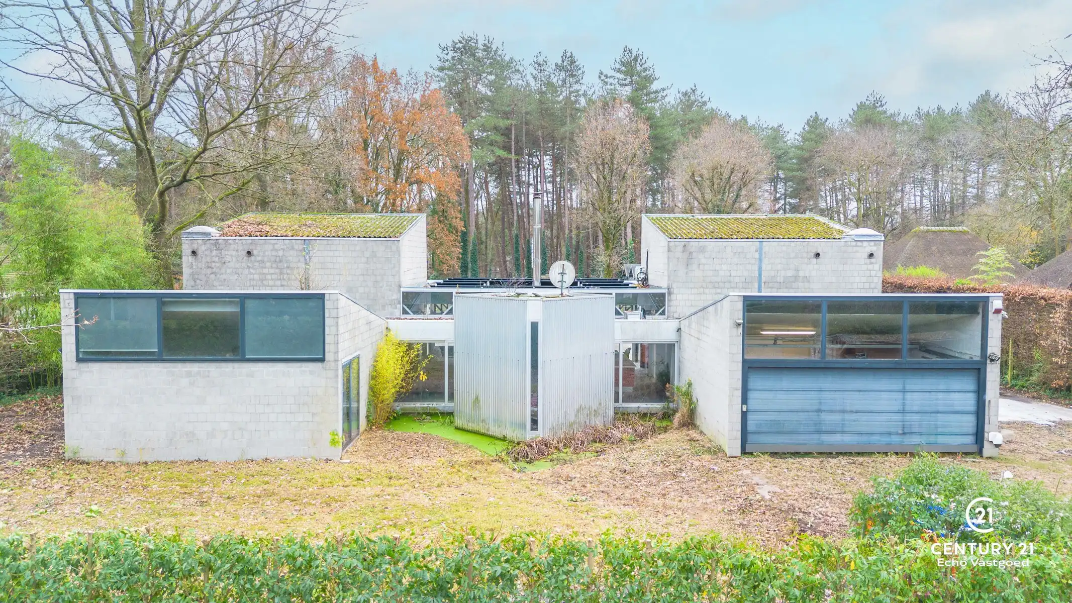 Unieke te renoveren villa in villawijk “De Lint” foto 20