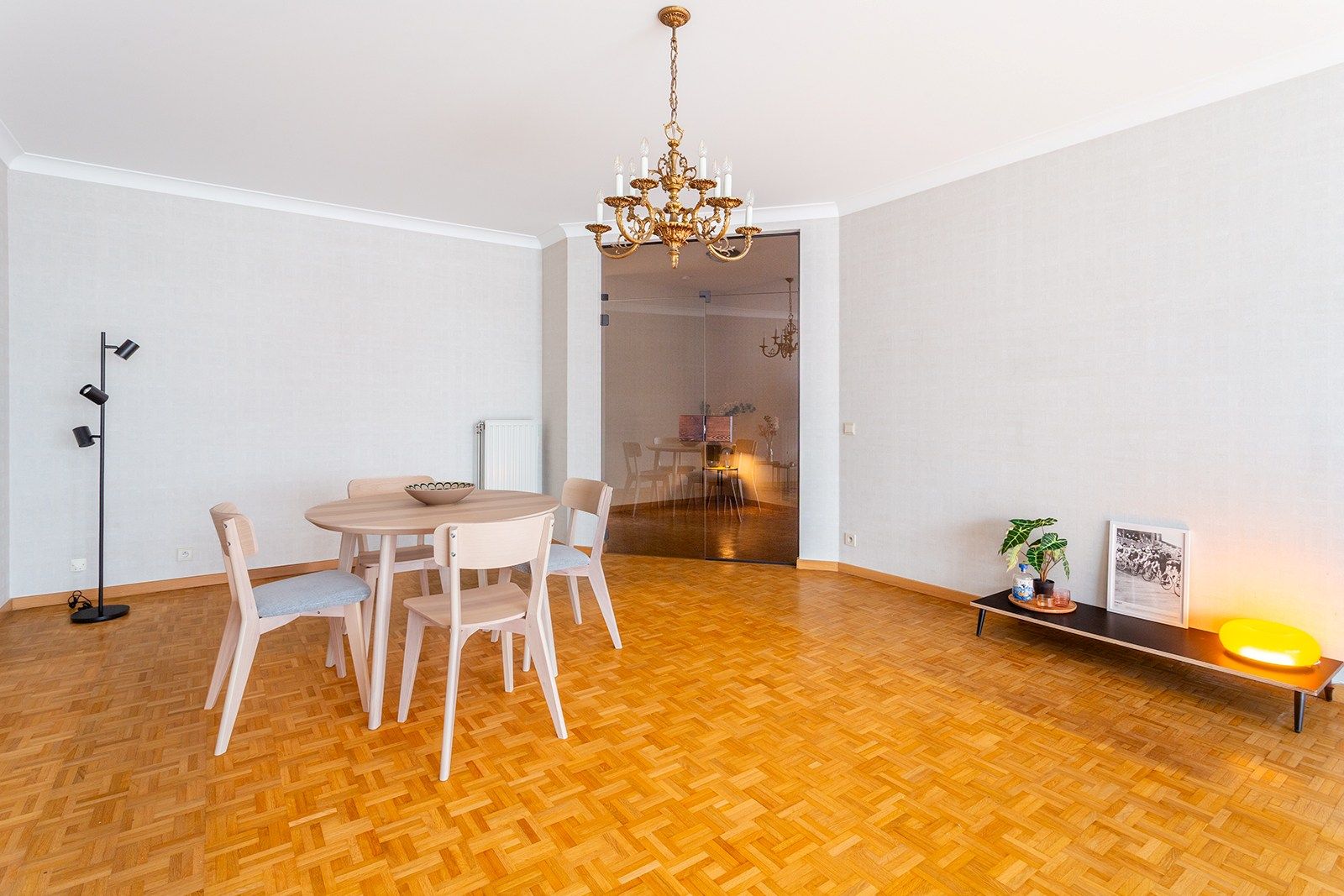 2 slaapkamer appartement met veel lichtinval foto 3