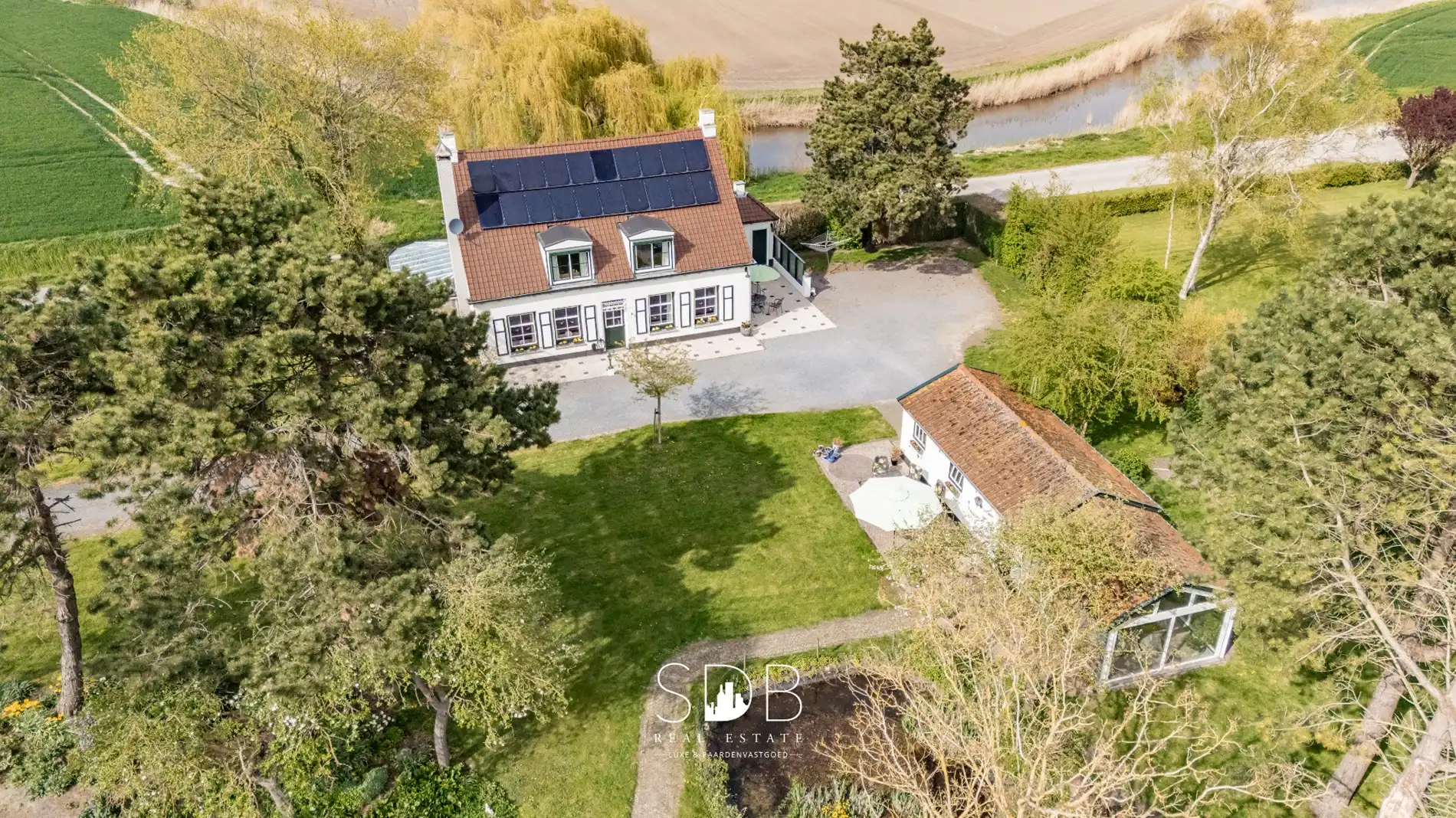 Landelijke woning met authentiek gastenhuis, stalgebouw, graslanden en buitenpiste op 20.285m² foto 46