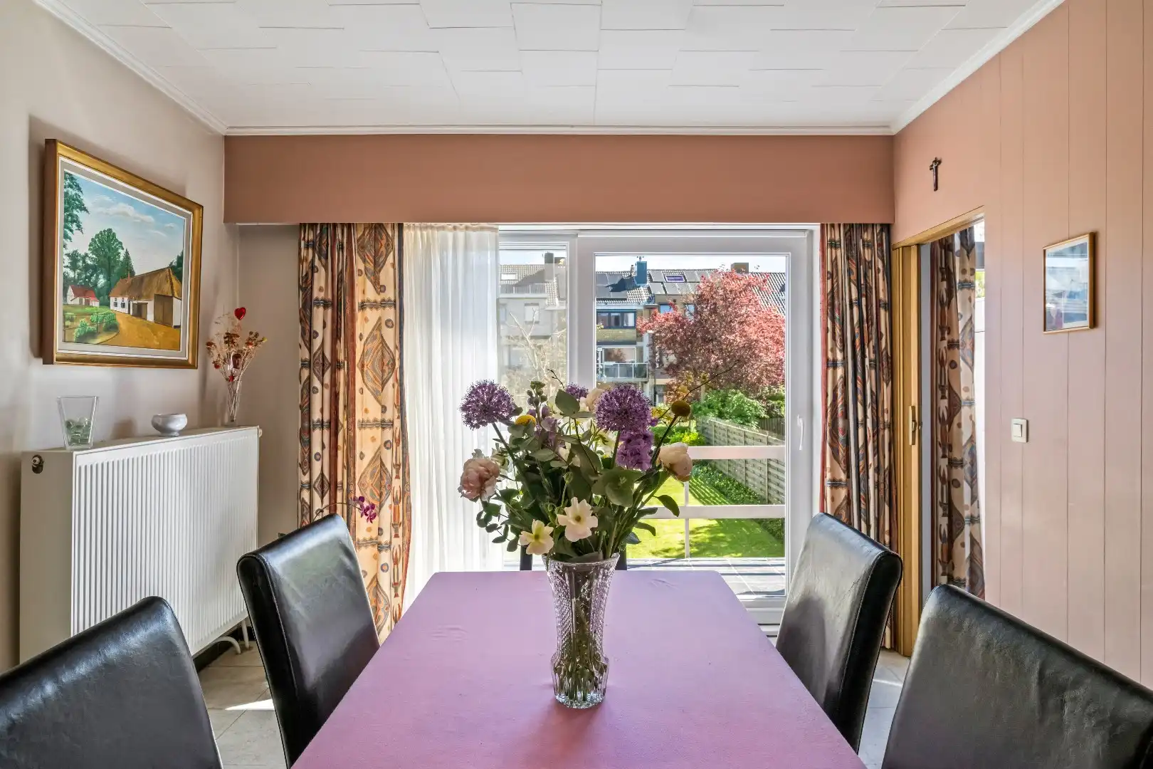 Ruime bel-étage foto 4