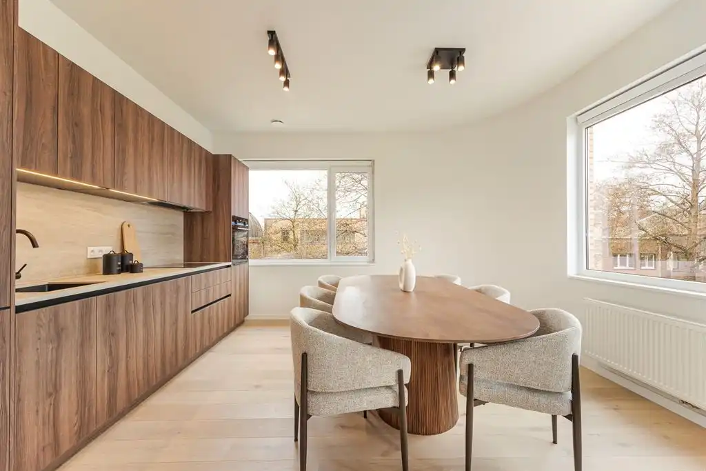 Gerenoveerd appartement met overdekt terras foto 2