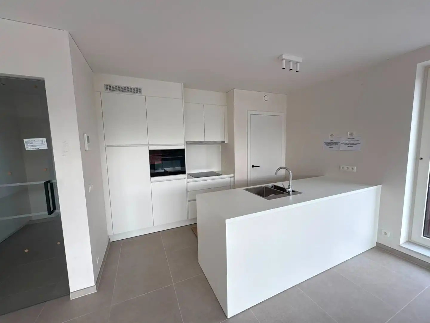 Nieuwbouwappartement met garage te Sint-Michiels foto 2