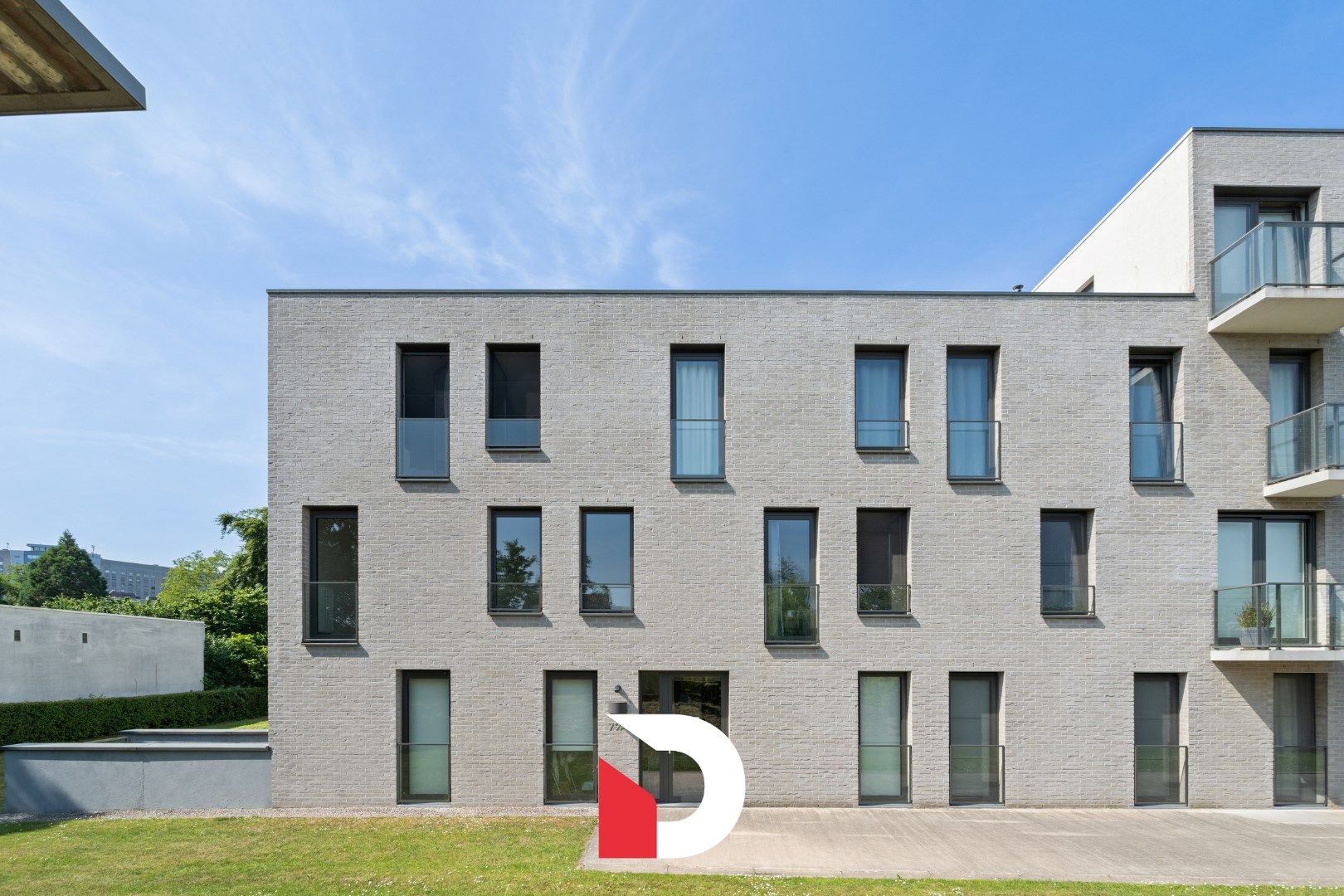 Schitterend appartement met 2slk'ers en ruim terras te Brugge. foto 13