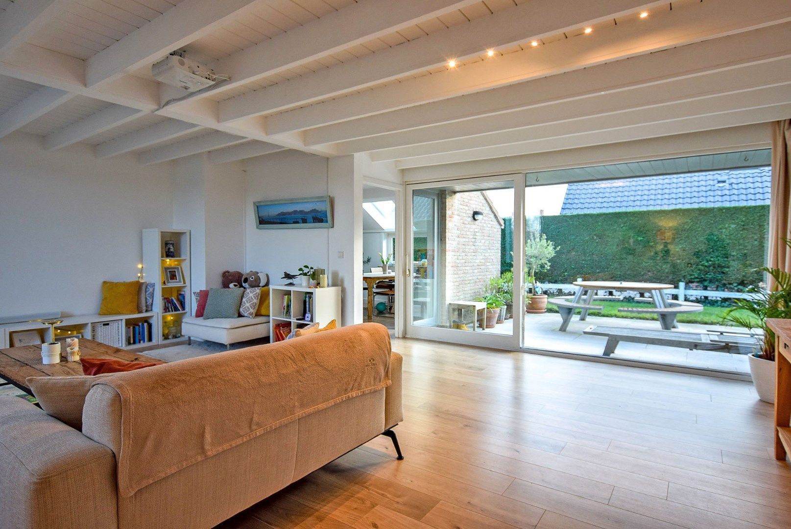 Residentieel gelegen villa op 740m² te Oostduinkerke.  foto 7