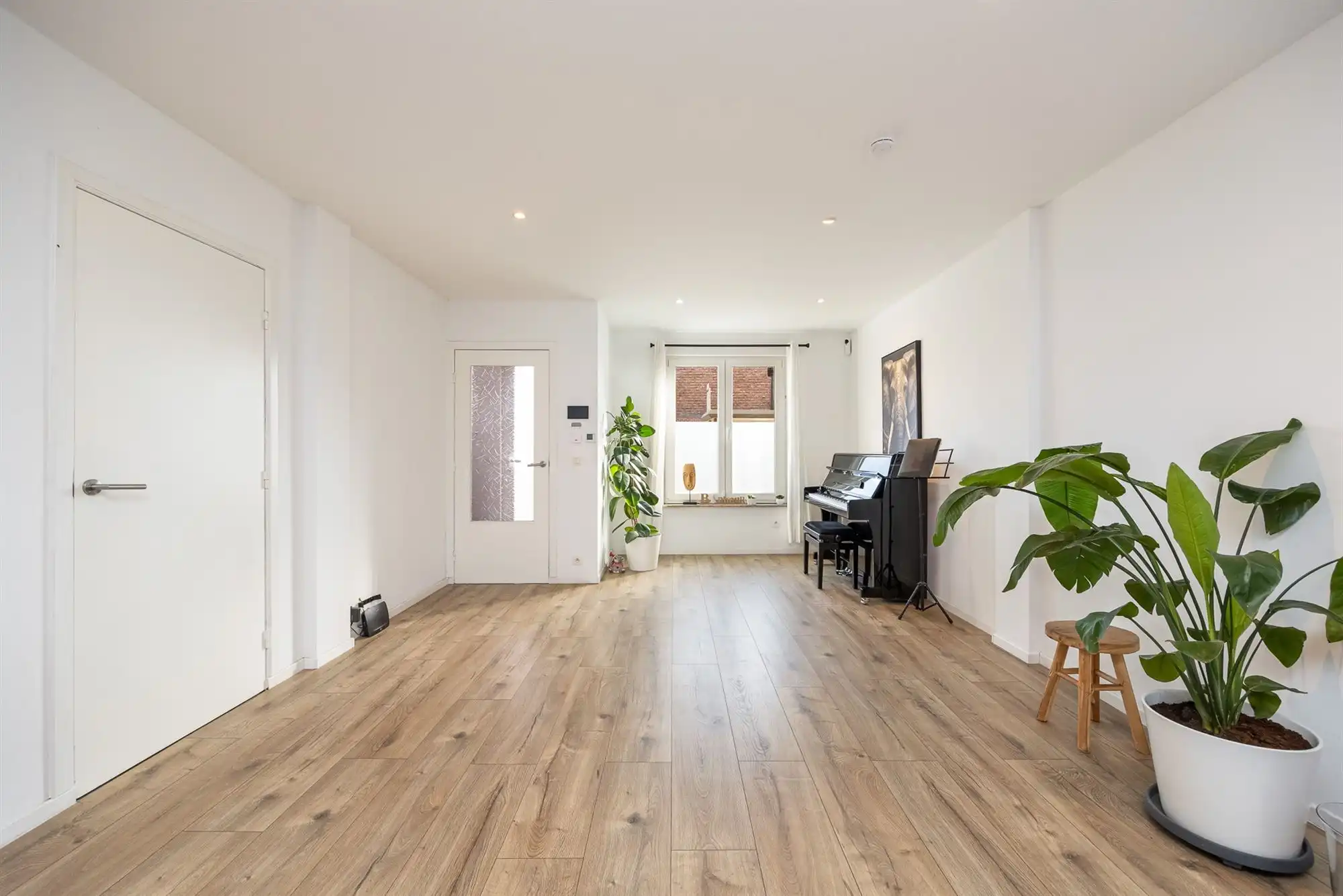 Instapklare gezinswoning met drie slaapkamers foto 3