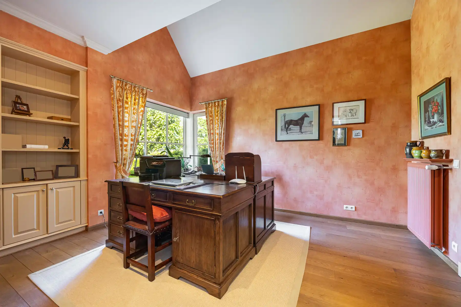 Ruime villawoning met 4 slaapkamers en noordoost georiënteerde tuin op een perceel van ca 6.155m² op een rustige locatie in Hoogstraten (Meerle). foto 9