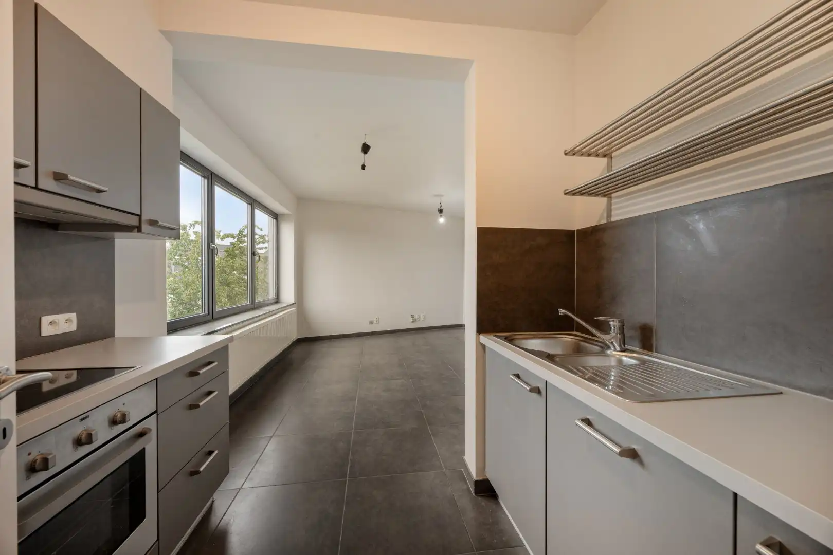 Instapklaar duplex app. met 2 slpk te centrum Halle foto 3