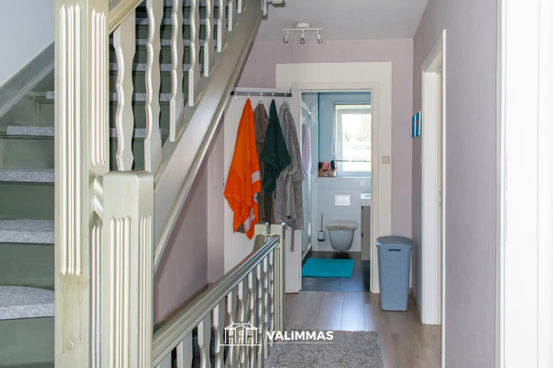 Welgelegen en instapklare woning met gezellige tuin & garage foto 11