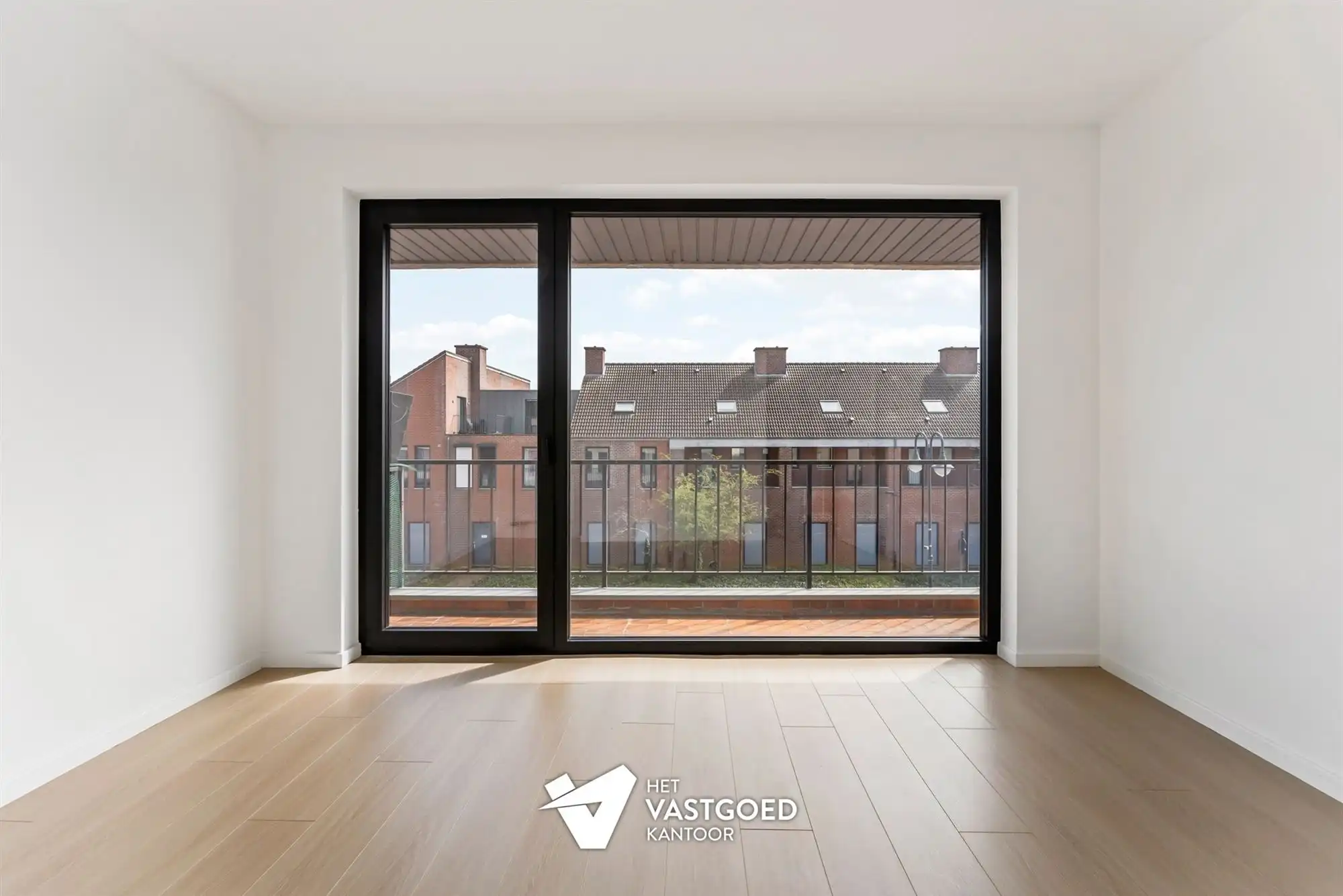 VOLLEDIG GERENOVEERD APPARTEMENT (65M²) MET 1 SLAAPKAMER, AUTOSTAANPLAATS EN GARAGEBOX TE HEUSDEN-ZOLDER foto 11