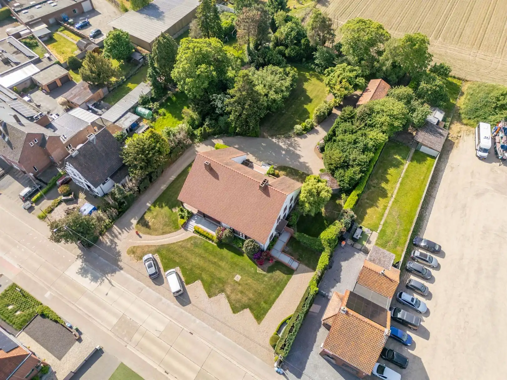 TE KOOP: Riante villa met praktijkruime te Dilsen-Stokkem! foto 7