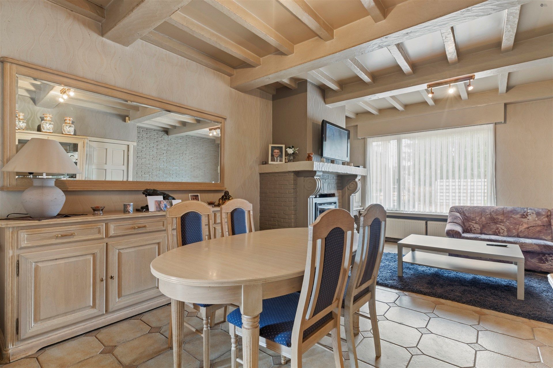 op te frissen half open bebouwingop 186m² foto 3