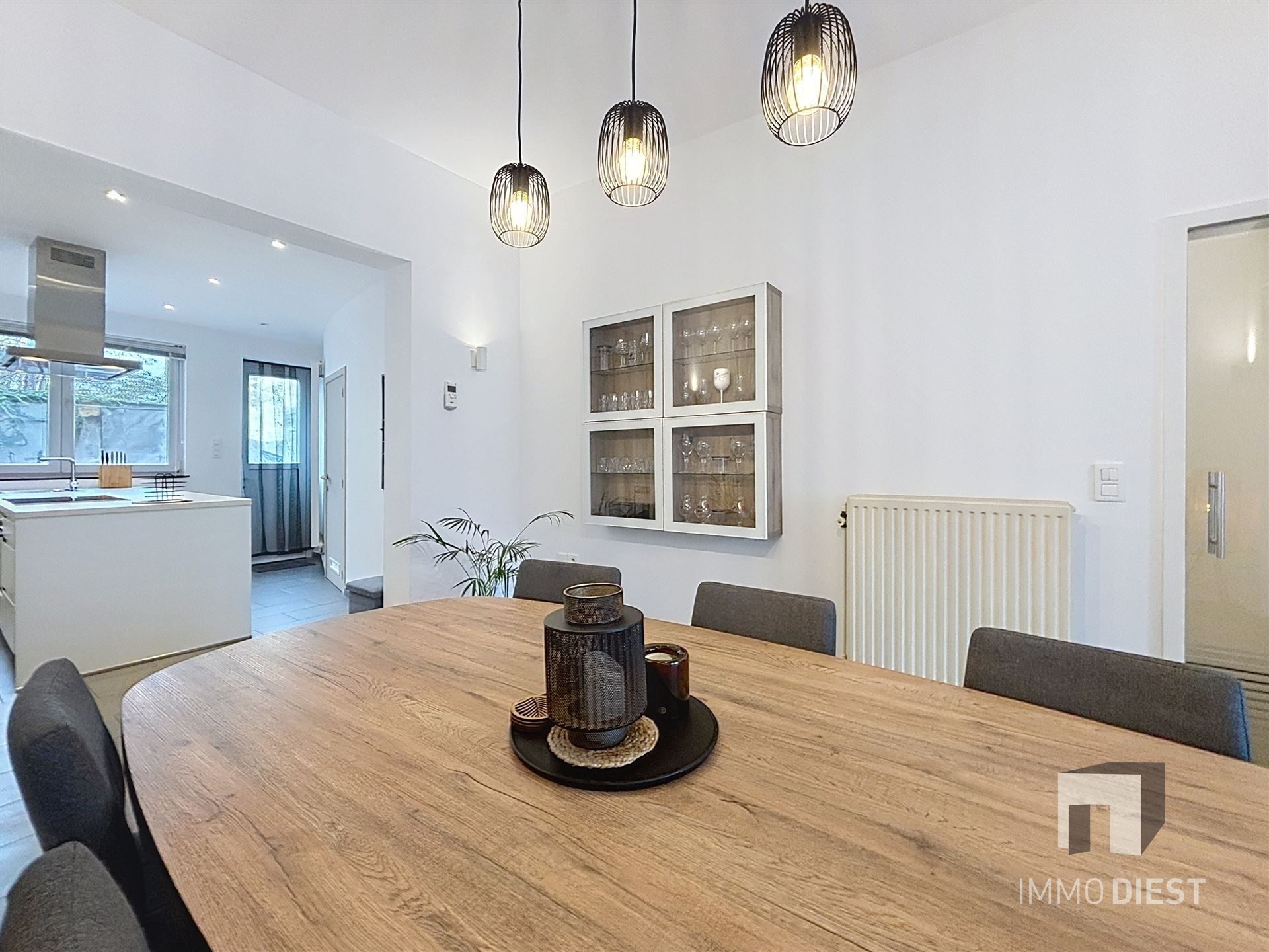 Trendy gerenoveerde woning met 3 slaapkamers foto 10