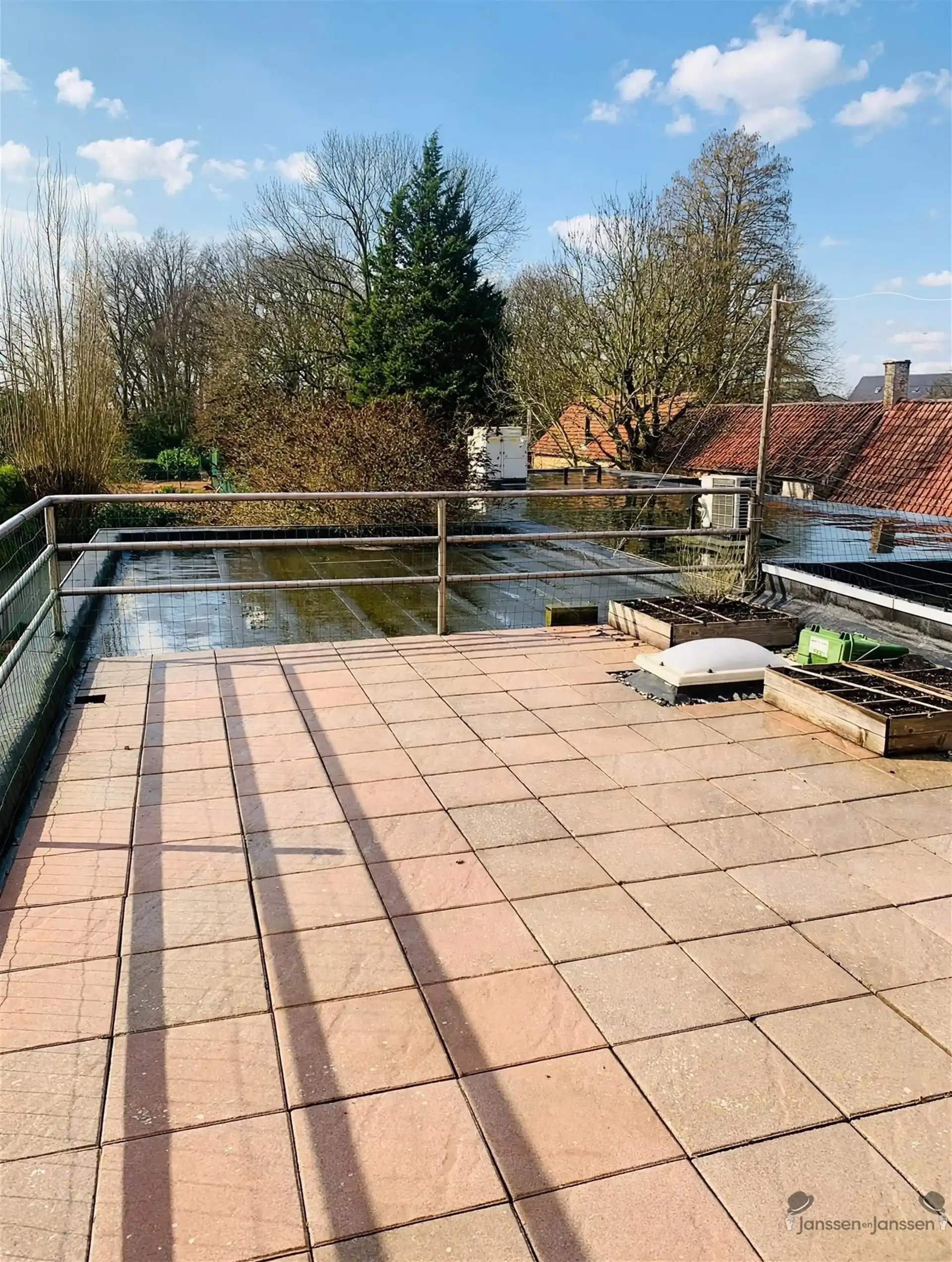 Rustig gelegen duplex appartement met terras foto 5