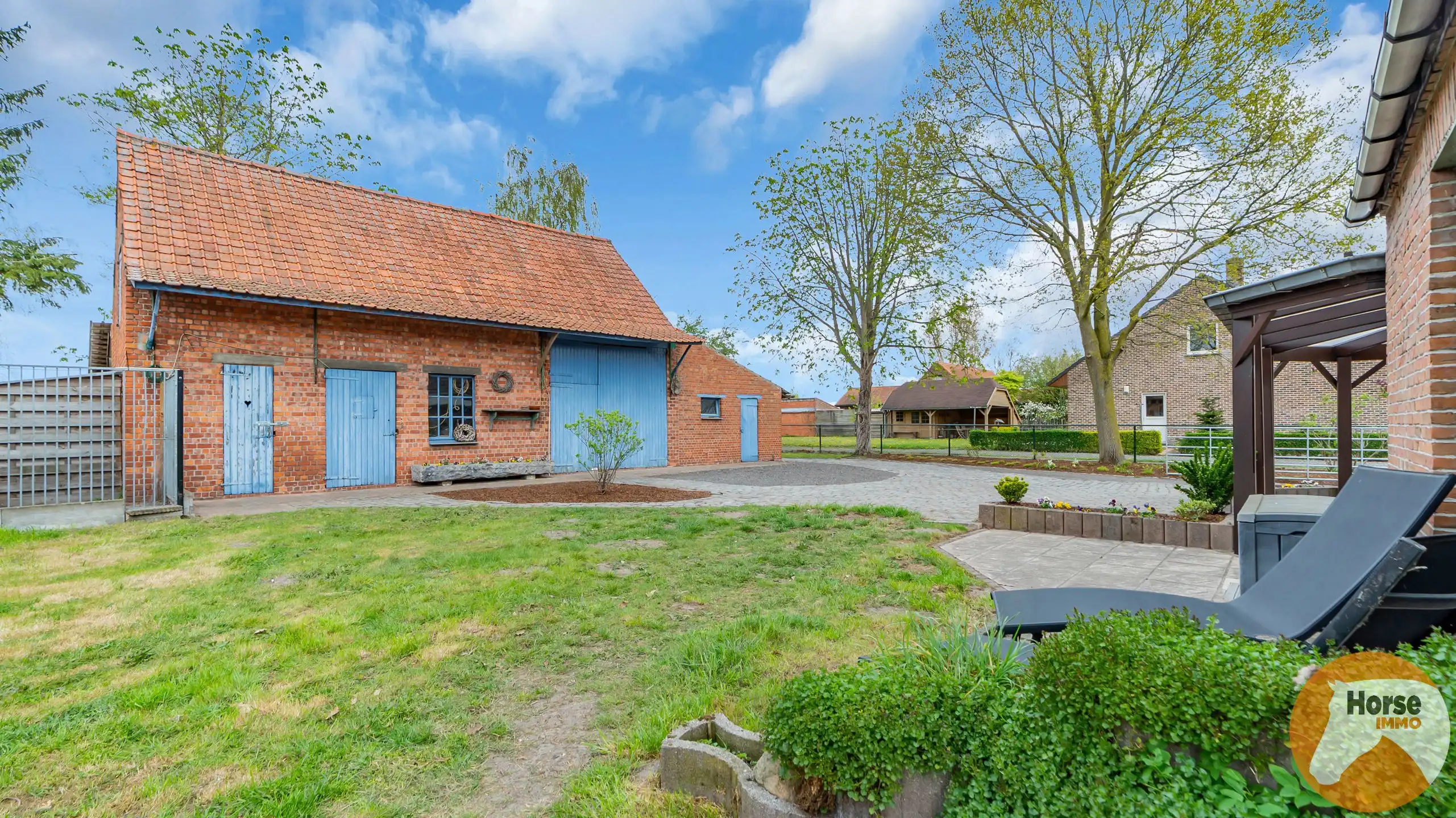 LOKEREN - Charmante woning met schuur en aanpalende weide  foto 21