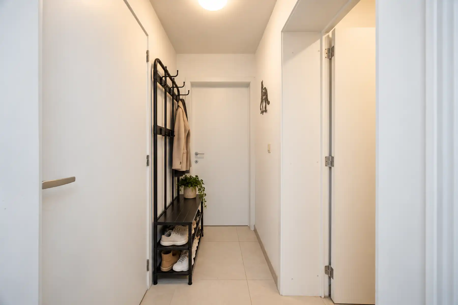 Instapklaar appartement met stadskoer in Aalst  foto 5