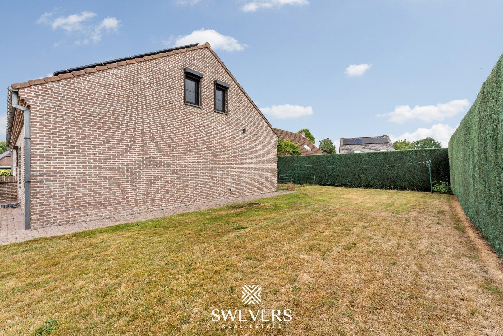 Instapklare gezinswoning met 5 slaapkamers en zonnige tuin te Genk foto 31