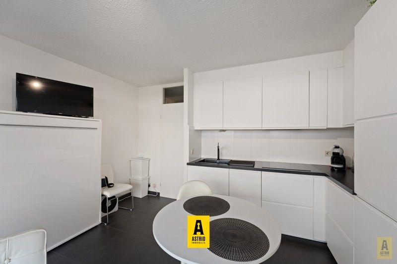 Vernieuwde studio met zeezicht! foto 9