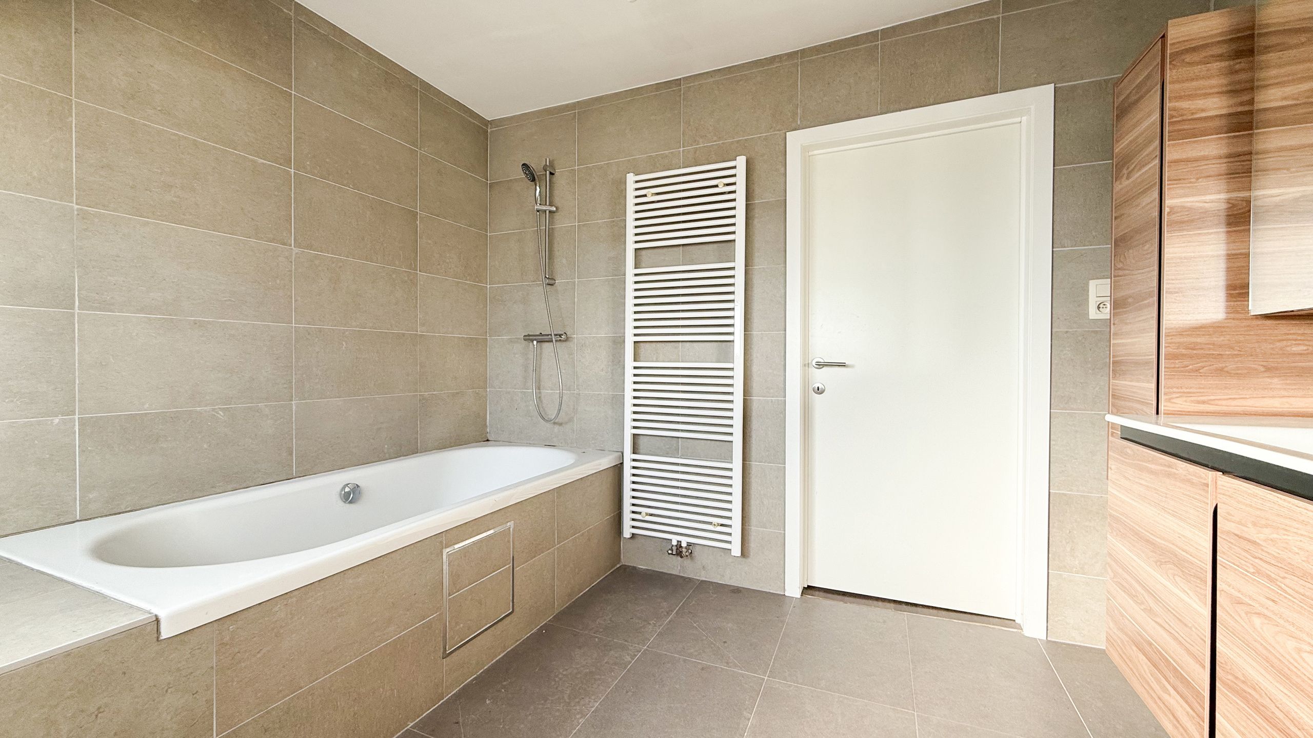 Woning met praktijkruimte te huur op TOPlocatie! foto 13