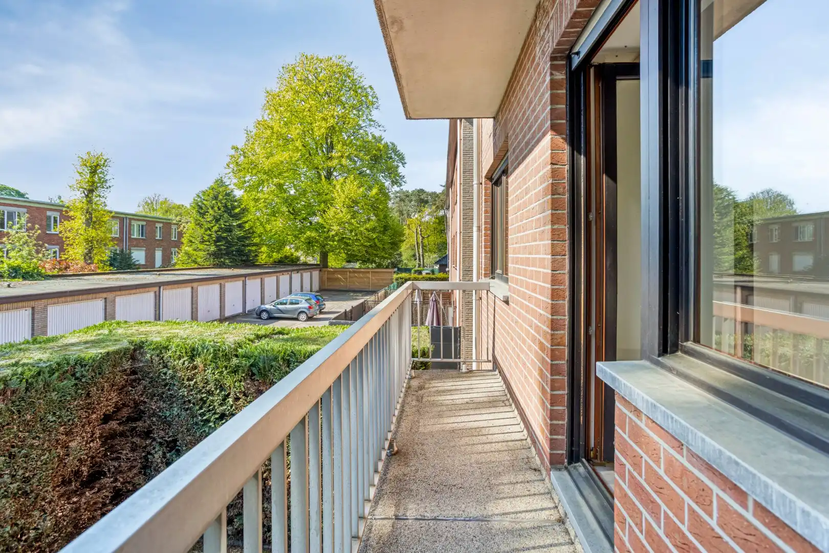 Comfortabel 2 slpk appartement met terras en garage foto 19