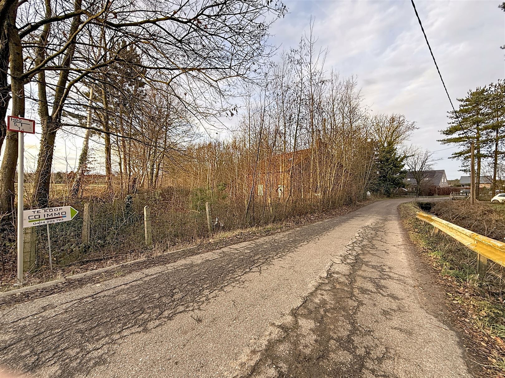 Te renoveren en/of af te breken woning + nieubouw , opp 39a 40ca foto 3