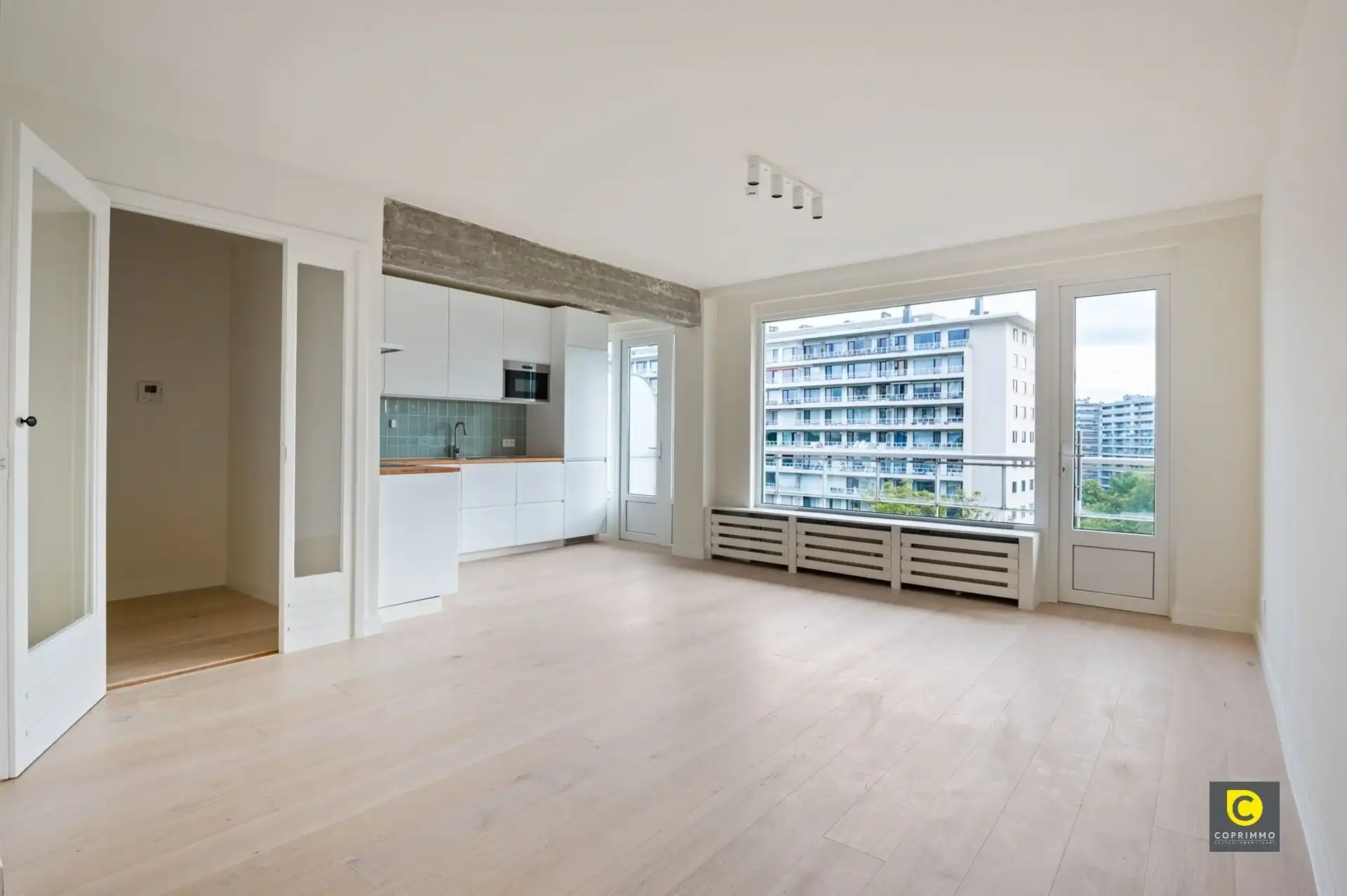 Gerenoveerd 2 slpk appartement foto {{pictureIndex}}