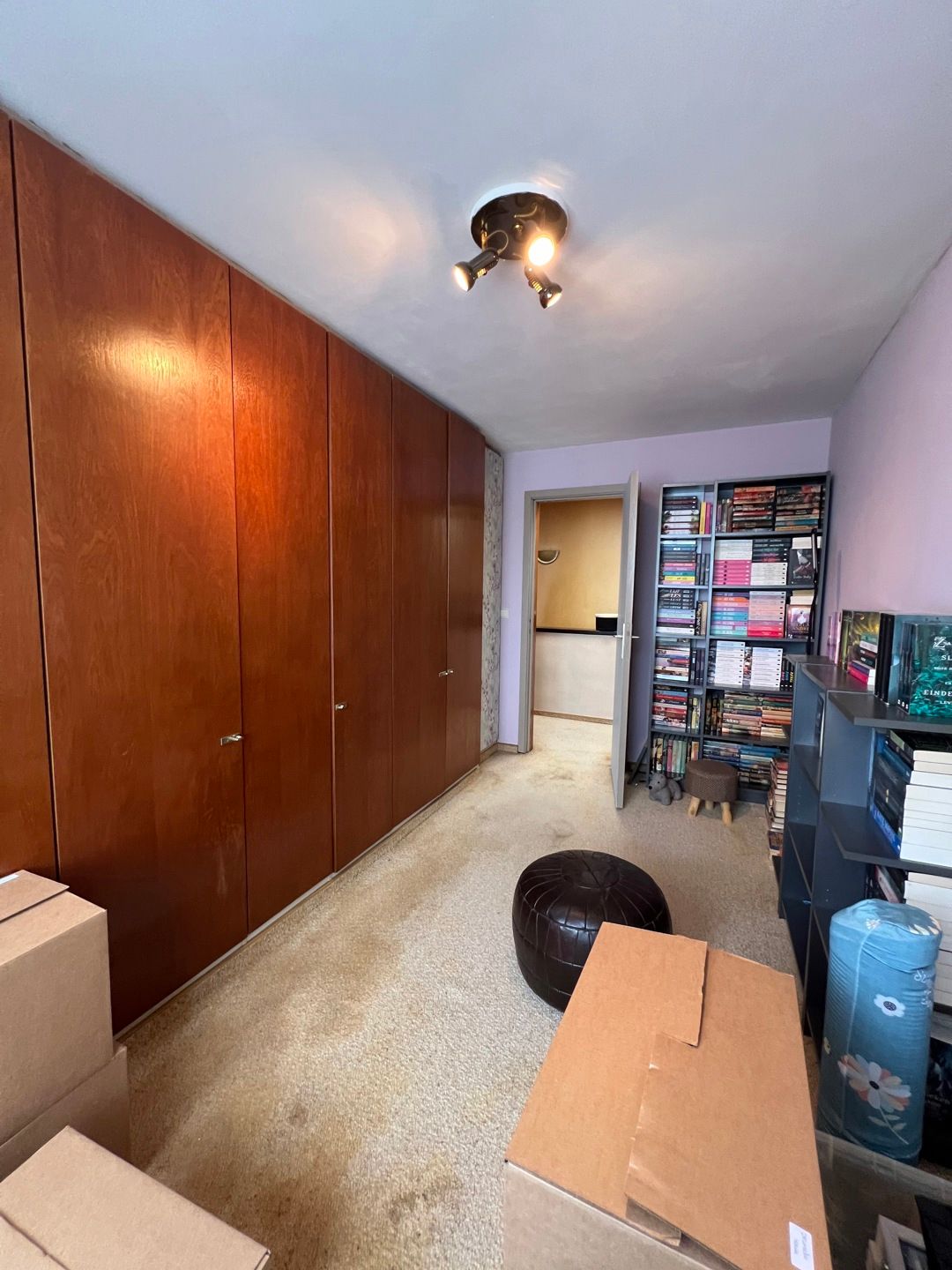 Fantastisch gelegen te renoveren driegevelwoning. foto 16