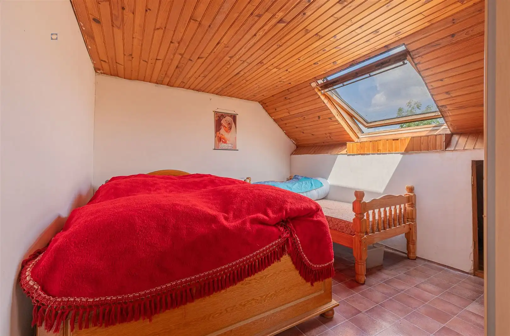 Volwaardige gezinswoning met 5 slaapkamers en 2 badkamers foto 15