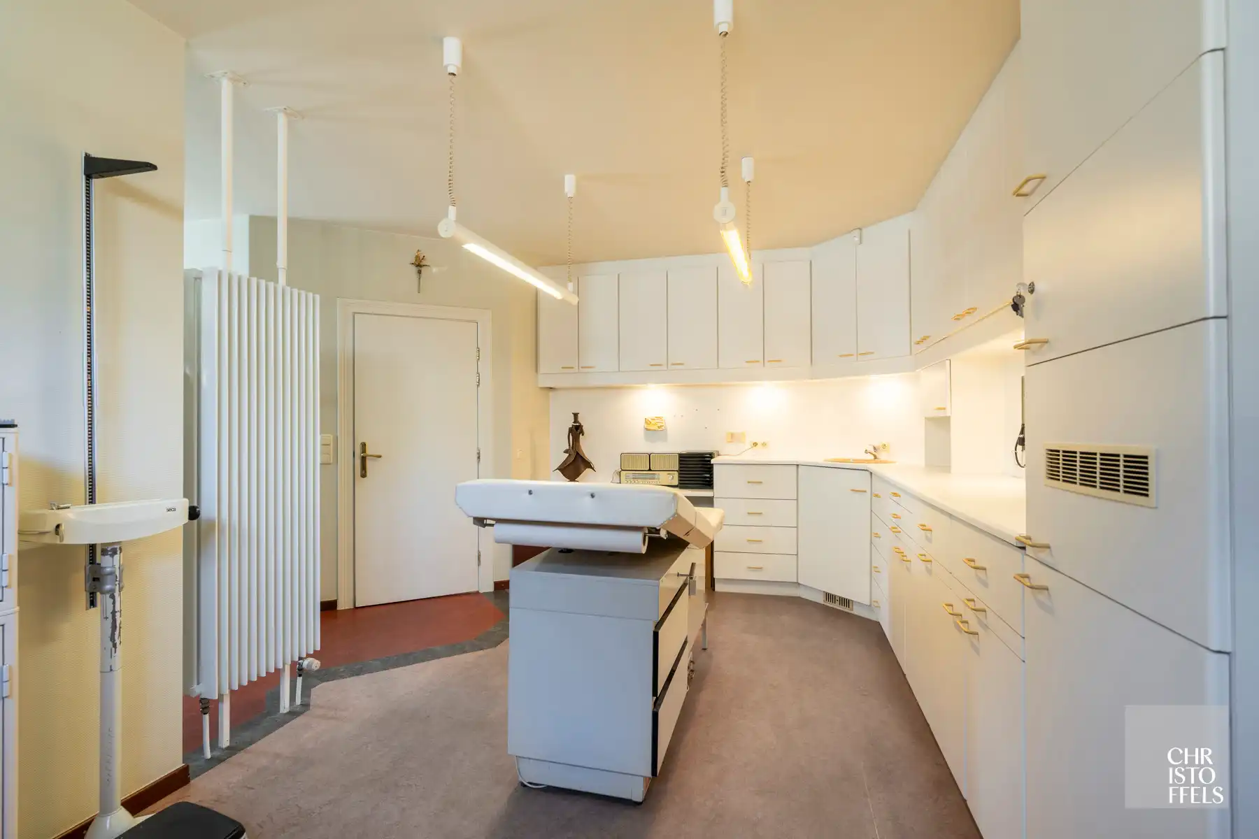 Riante vrijstaande woning mét praktijkruimte in het centrum van Opgrimbie!  foto 19