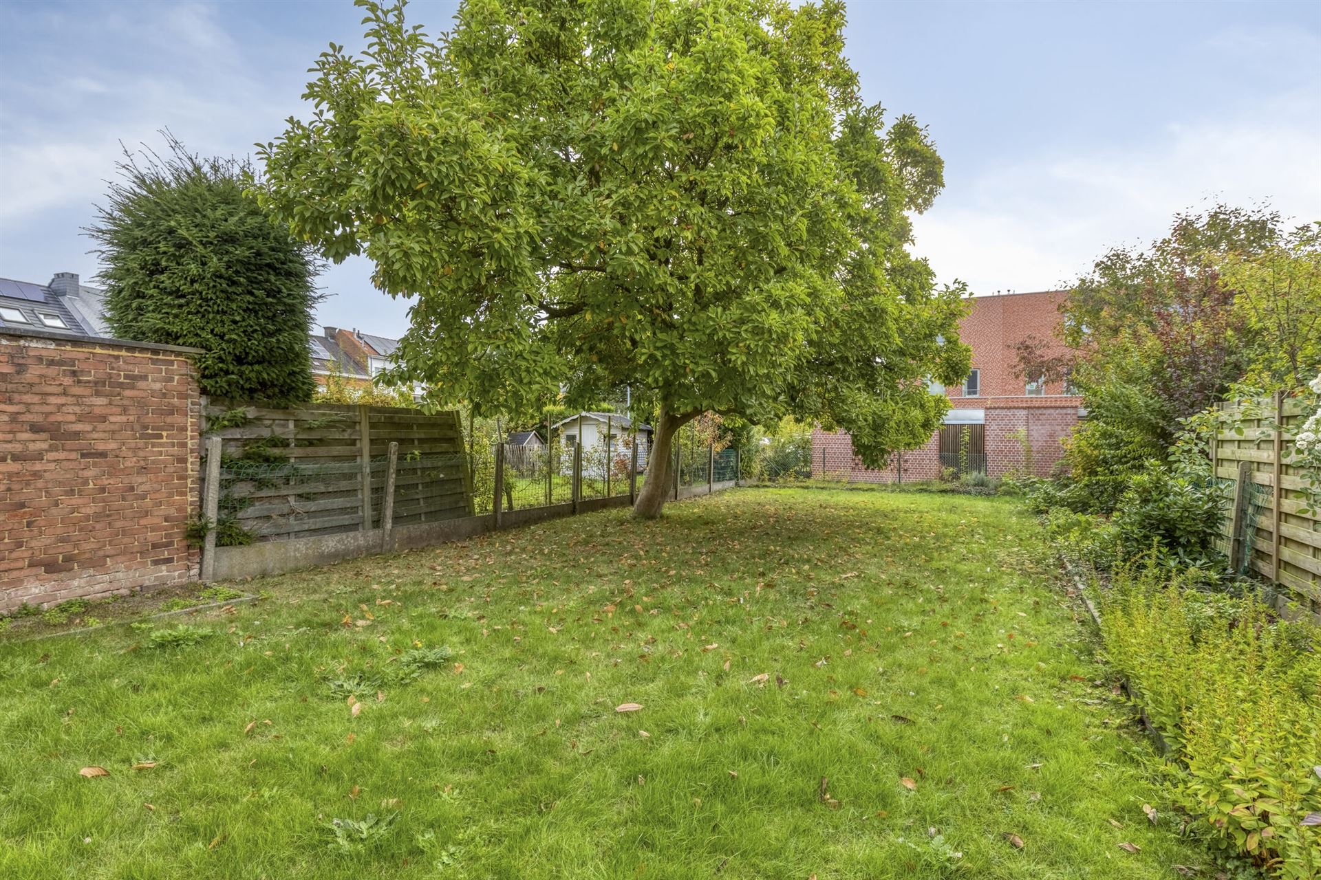 Zeer gunstig gelegen burgerwoning met o.m. 3 slpks. foto 17