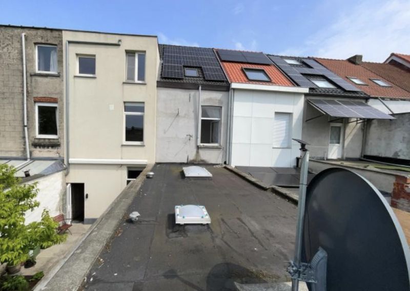 Uiterst gezellig huis met 4 slaapkamers! en gunstig EPC in volkse buurt te Gent foto 17