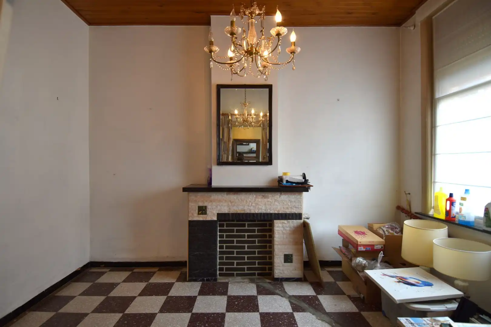 Te renoveren woning met tal van mogelijkheden en ruime opslagplaats (65,5 m²) te koop in Bissegem foto 6