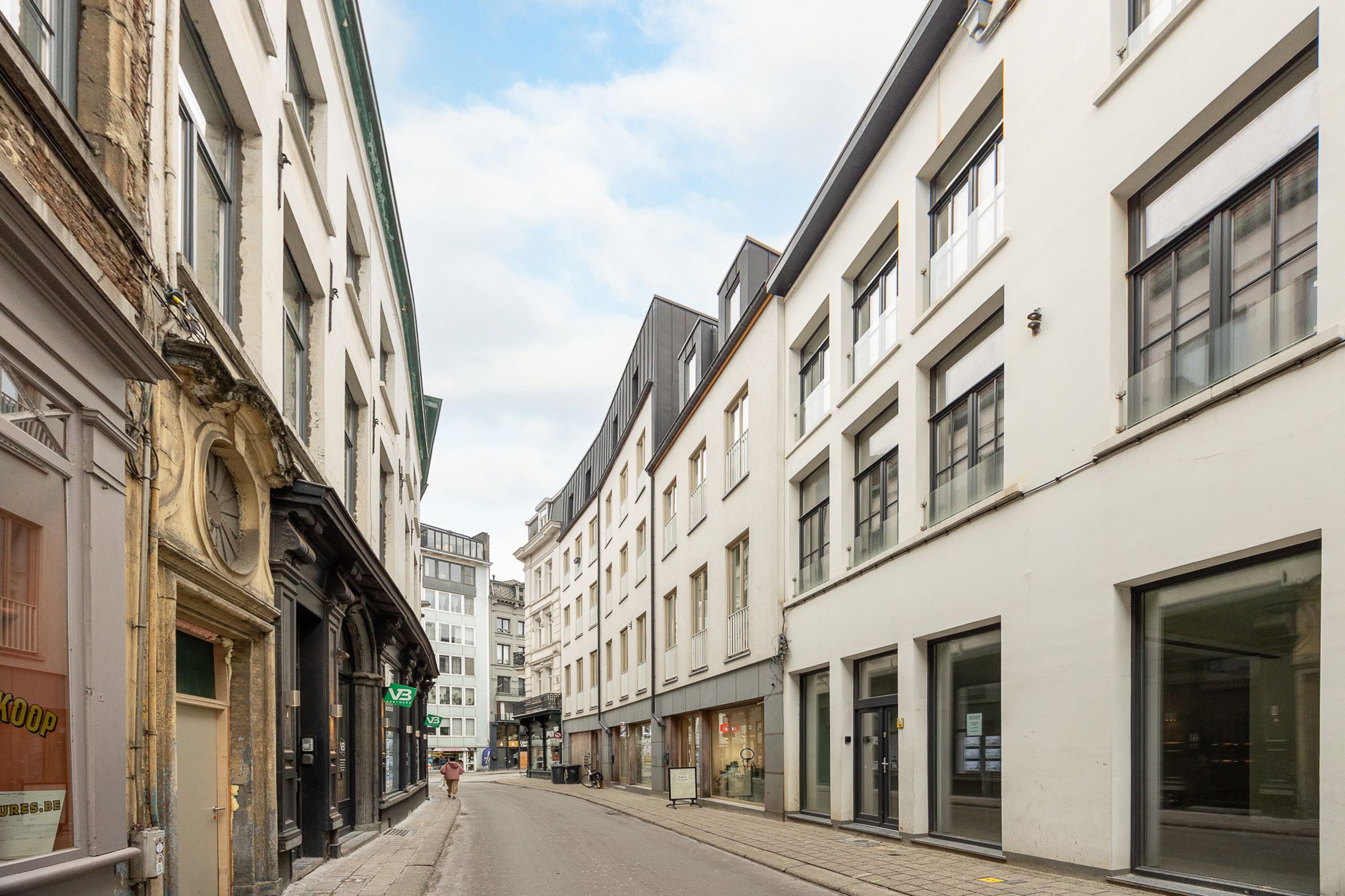 Prachtig appartement met zicht op de Carolus Borromeuskerk foto 10