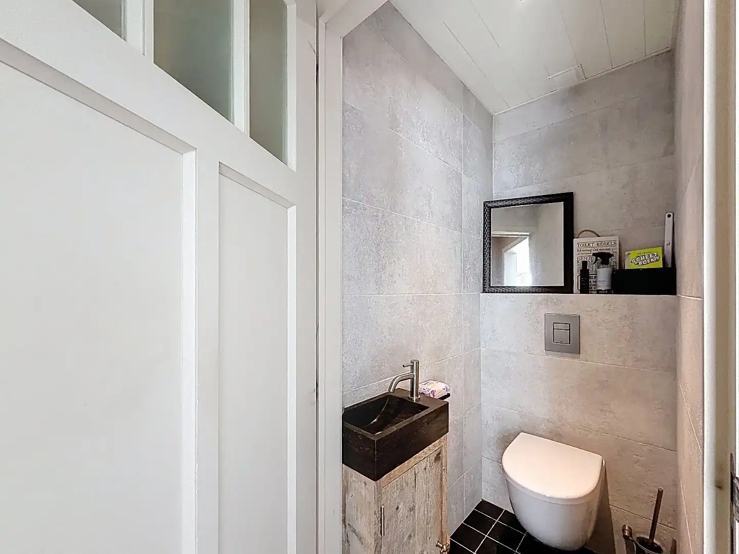 Instapklare twee-onder-een-kapwoning met uitbouw, luxe overkapping en zonnige tuin op het westen  foto 20