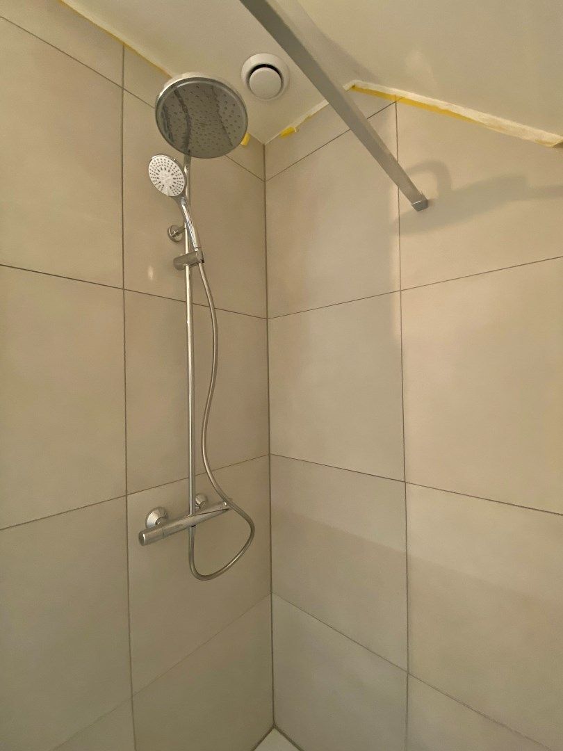 Volledig vernieuwd appartement met terras in Ieper centrum foto 11