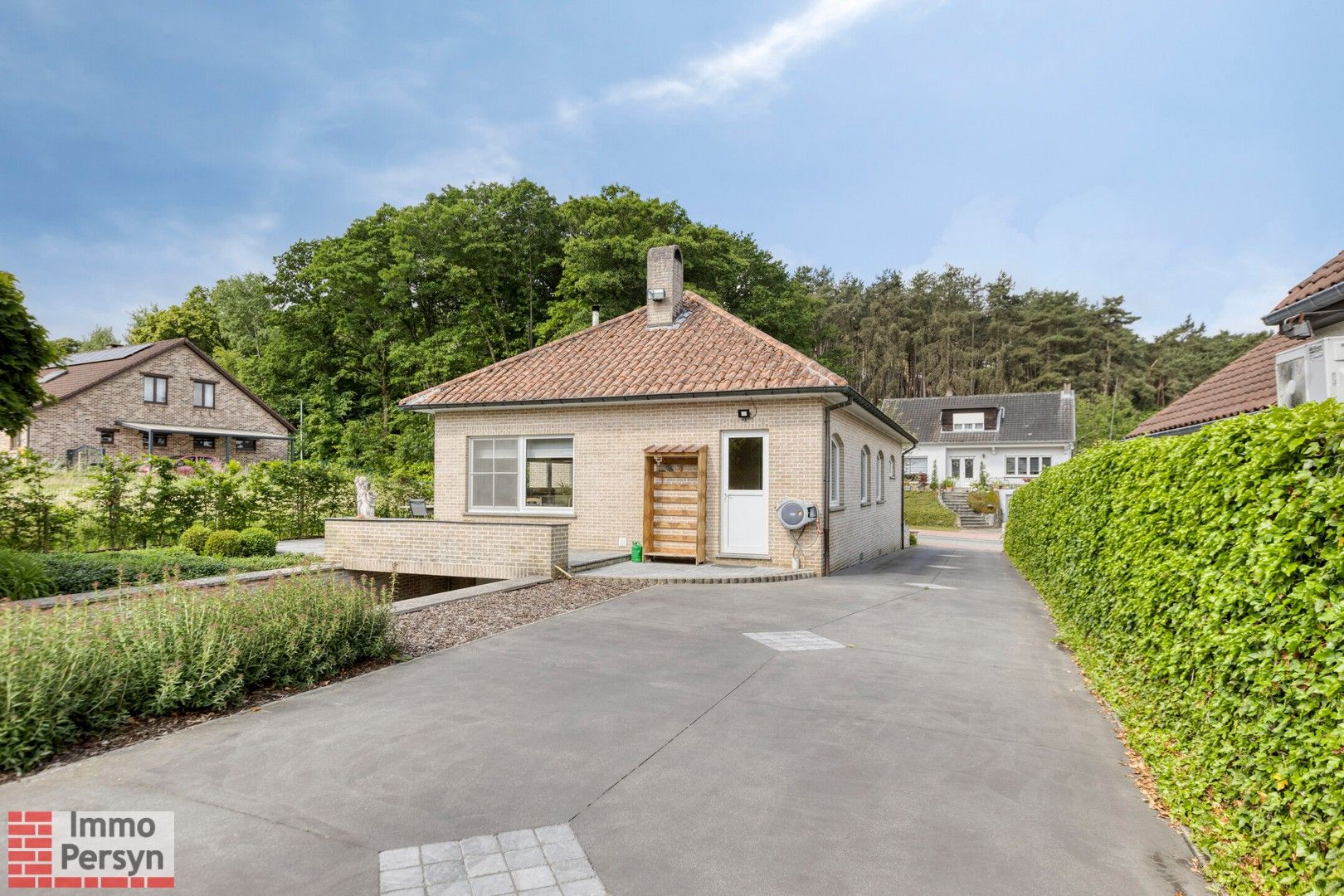 Charmante Spaanse villa met grote tuin en ondergrondse garage foto 26