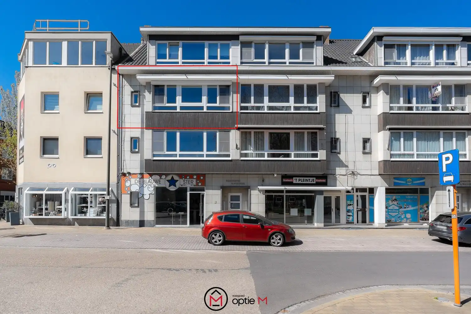 Instapklaar appartement te koop op goede locatie in Hasselt foto {{pictureIndex}}