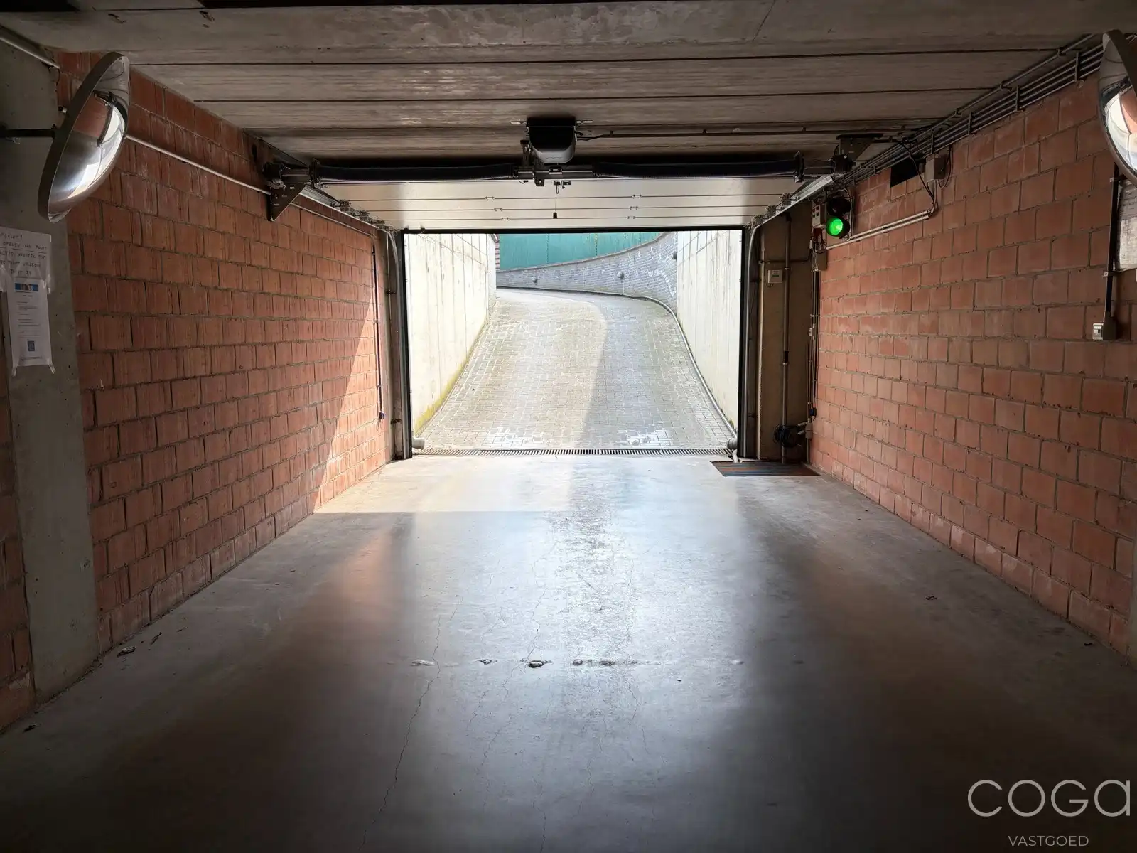 Centraal gelegen appartement met lift foto 22