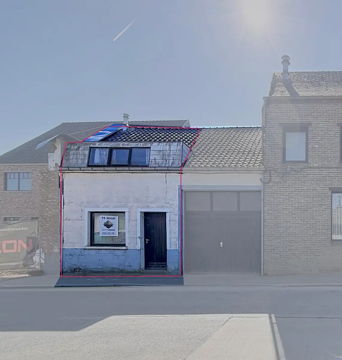 Hoofdfoto van de publicatie: Volledig te renoveren woning met 2 SLPK, op Toplocatie!