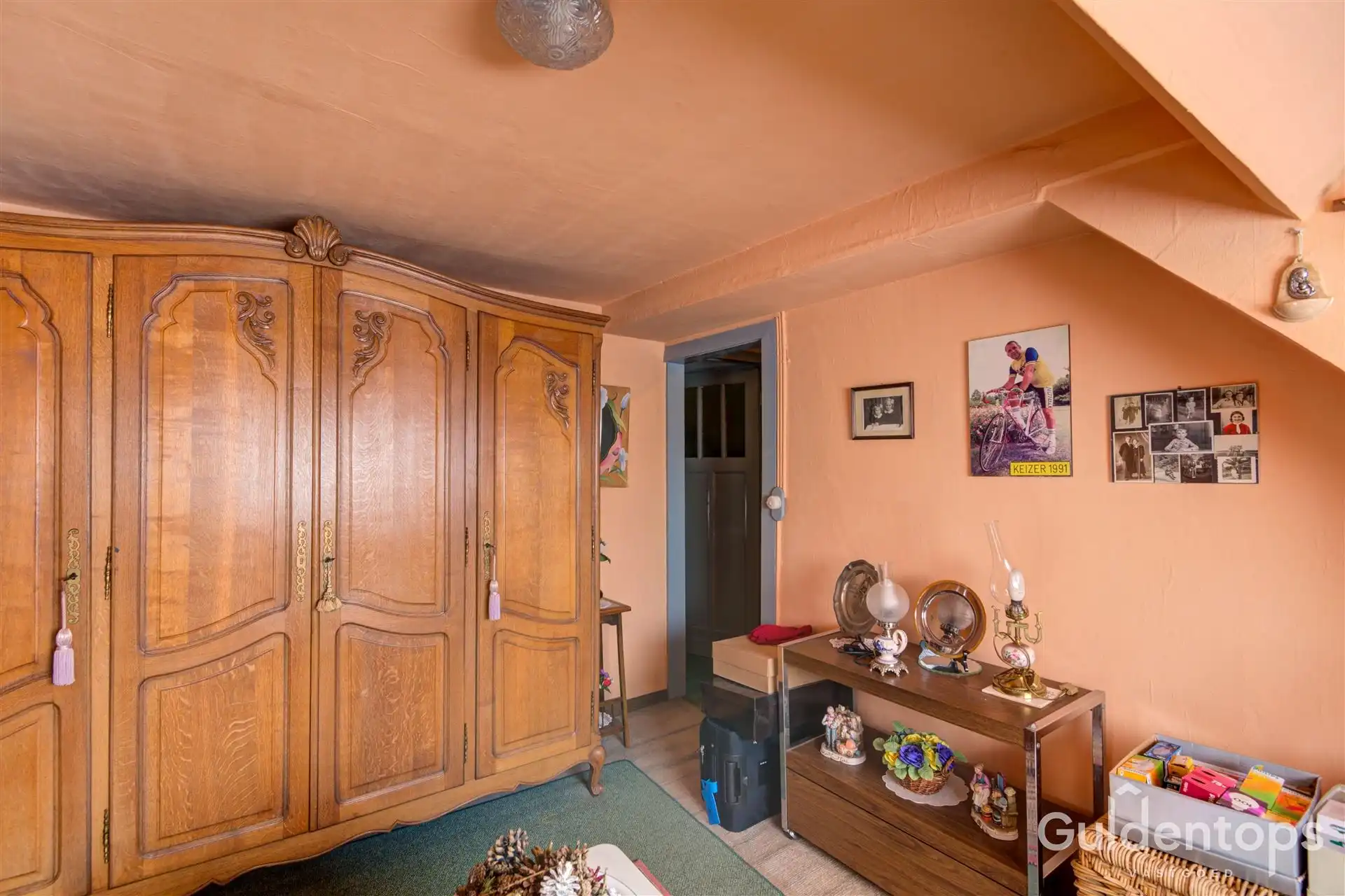 Zeer goed gelegen rijwoning foto 30
