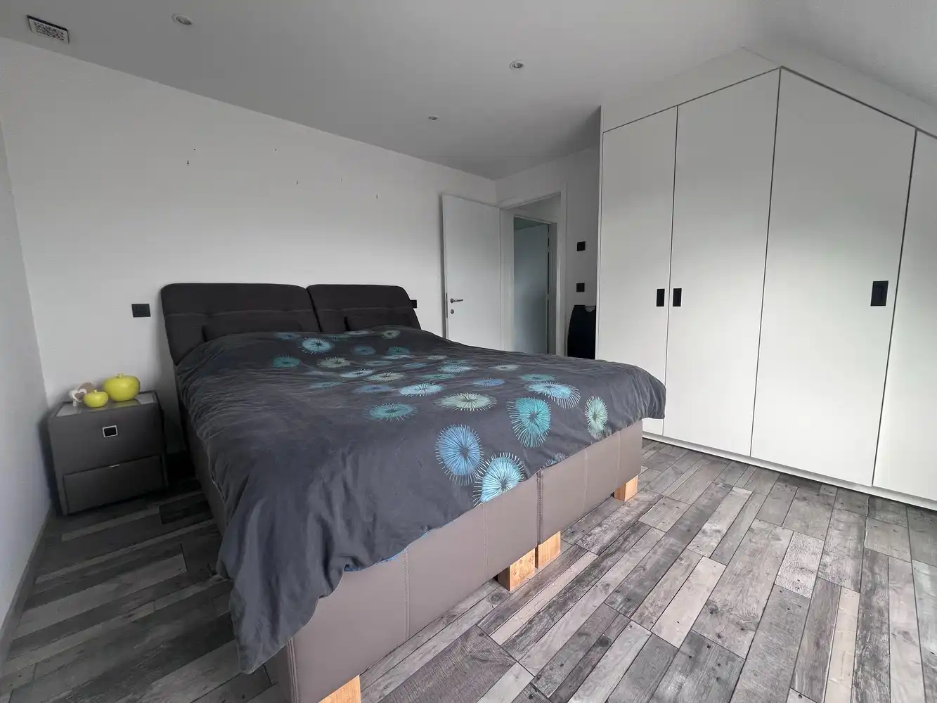 Appartement met 5 slaapkamers en prachtig vergezicht. foto 9